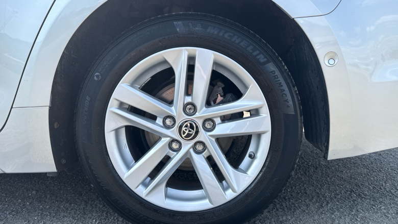 Toyota Corolla 1.8 VVT-i Hybrid Icon Tech 5dr CVT Hybrid Estate